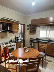  6 شقة بالقرب من معرض عمان  مميزة للبيع طابق أول 175م في أجمل مناطق الظهير/ ref 4034