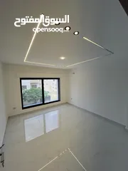  5 طابق او او ثاني خلف جامعة البتراء البنيات تشطيب حديث