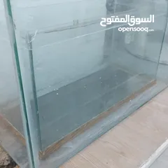  2 حوض سمك بمقاسات مختلفة