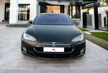  2 Tesla Model S 2015 - GCC - Dual Motor - P85 D - Full Service History - No Accident