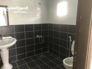  20 شاليه مساحة 800م منطقة الروضة قابل للبدل