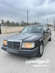  1 مرسيدس بنز E200بطه بحاله مممتازه جدا لللبيع كاااش فقط موديل 1990 اصلي فل كامل مع فتحه