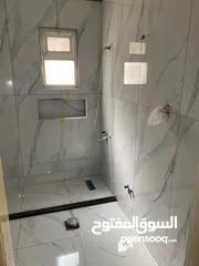  5 بليط وكافة أعمال السيراميك والرخام والجرانيت وبديل الرخام والخشب وكافة الصيانة الداخلية بكل مايلزم
