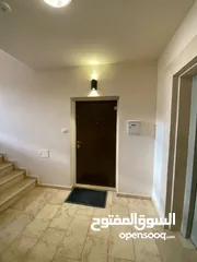  8 شقة مطله في روابي بمساحة 182 متر جاهز للسكن