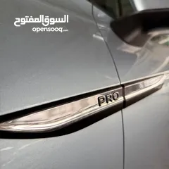  2 Volkswagen iD4 X  pure / pro