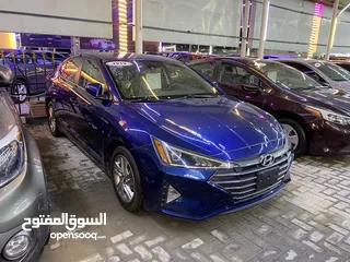  1 Hyundai Elantra SEL 2019 2.0L