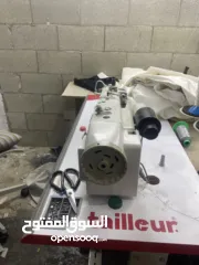  1 ماكنة خياطة نطاطة  فل اوتمات بدها شوفير جديده بصلاه عنبي