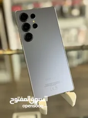  8 Samsung s25 ultra  ذاكره 512 جيجا  رام 12 نسخه الشرق الاوسط ضمان وكاله سامسونج  مستخدم 10 ايام فقط