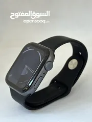  1 Apple watch se 44 ساعة مستعملة