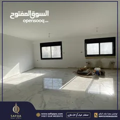  7 شقة قيد التجهيز باللمسات الاخيرة للبيع في الطيرة مع اطلالة جميلة