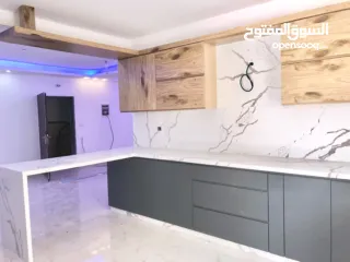  5 شقة مع حديقة للبيع