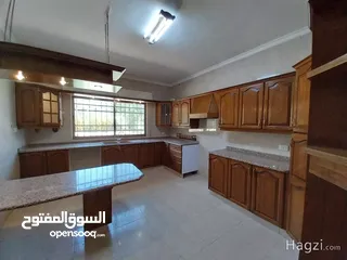  5 شقة غير مفروشة للإيجار 190م2 ( Property 17826 ) سنوي فقط