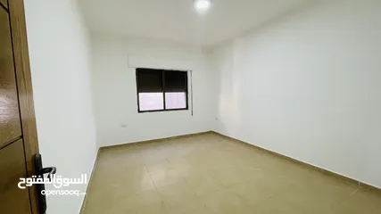  9 للبيع شقة جديدة لم تُسكن من قبل في منطقة الزهور، بموقع حيوي وقريب من جميع الخدمات