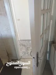  2 أبواب خشب مع حلوق 1 7ابواب