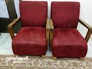  2 طقم كنب بحاله جيده خشب سويد 5سم