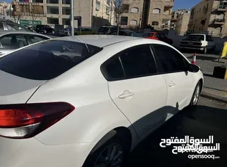 2 كيا k3 2018 للبيع بداعي السفر كيا لون ابيض موديل 2018 بحالة ممتازة للبيع المستعجل كاش