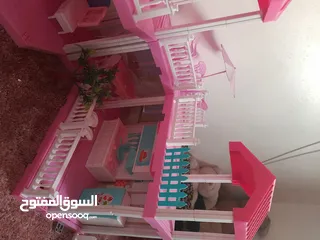  2 قصر باربي للبيع