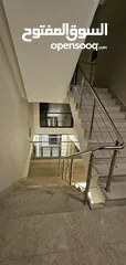  13 شقه مميزه للبيع طابق اول بسعر مغري من المالك مباشره