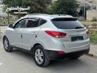  4 هونداي توسان 2011