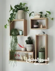  3 رفوف خشب شاشه ومطبخ وحمام وديكور حائط وستاند مكياج وجلاتين وغيره