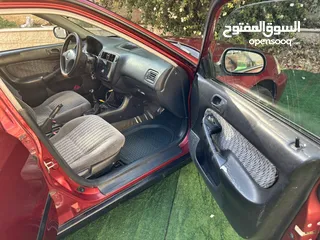  4 هوندا سيفيك تعتبر السياره في وضع جيد جدا من حيث حالتها القياديه  لا يوجد ضربات في الشصي