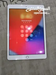  2 Ipad 8  good