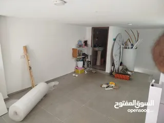  3 محل تجاري واسع للايجار