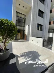 6 شقه أبراج عبدون الطابقية الفاخره/ روف بمساحة 300 متر مع ترسات خارجيه 250 متر