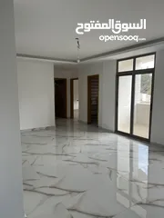  16 شقه طابقيه جديده للبيع مساحه 316 متر مربع من المالك مباشره