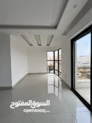  1 شقة 124م مع ترس امامي و مدخل خاص في البنيات