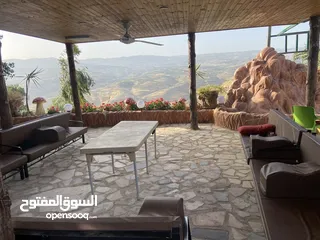  14 شاليه ريفي ضمن مزرعة زيتون  4 دونم بإطلالة خلابة ودائمة