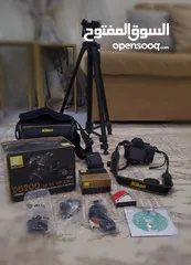  1 كاميرا نيكون 5200D استخدام نظيف ب 900 سعودي