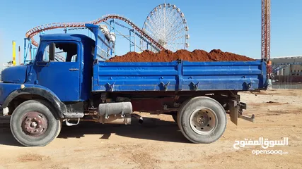  1 تراب أحمر  رمل  طوب كندرين  قلاب  تحميل طمم مع وجود عمال