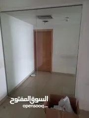  13 ‎جميع قياسات زجاج سكريت مستعمل بحالة الجديد  ‎ويوجد زجاج سكريت جديد وتفصيل  ‎ويوجد ستانلس ستيل