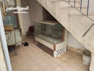  5 ثلاجة عرض ممتازه للبيع وتبريد ممتاز شغاله وما ناقصها شي ممتازه لا تحتاج صيانة