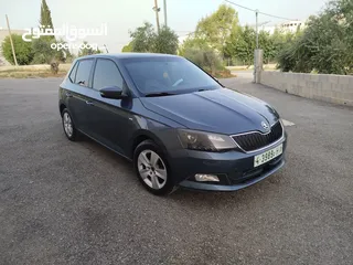 2 سكودا فابيا ماتور 1000تيربو بنزين  جير عادي  ماتور جير بالصلاة عالنبي  دهان شركة  ماشية 97000 كيلو