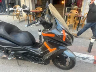  6 فزيا داون تاون رخصه كوساكي 300 مكسور عليها موجوده برام الله