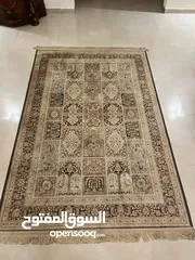  2 سجاد مستعمل اللون بيج للبيع بحاله جيده