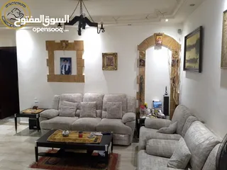  26 شقة مميزة للبيع في الرابية  - خلف أورانج ( Orange ) 250م مع حديقة وترسات 200م تشطيب سوبر ديلوكس