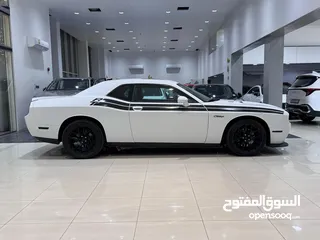  6 Dodge Challenger 2014 (White)