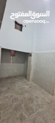  10 مخازن و محلات للإيجار