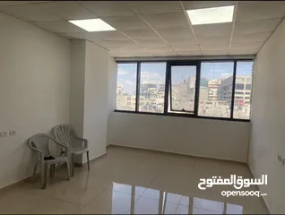  3 مكاتب جاهزة للسكن وسط مدينة رام الله