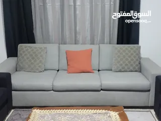  1 مجلس  للبيع استعمال نظيف بحالة جيده خشب زان سويدي كما هو بالصور يشمل القياسات