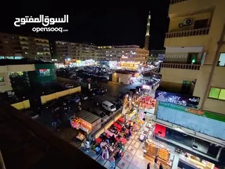  4 محل للايجار