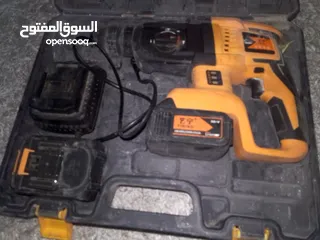  4 هليتي شحن ودرل وصاروخ
