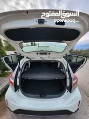  10 تويوتا بريوس سي 2018  للبيع    TOYOTA   PRIUS C 2018 for Sale   موديل 2018   ترخيص جديد لغاية 2/2026