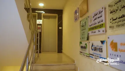  6 مكاتب للبيع لاصحاب الأعمال والمستثمرين مؤجر وغير مؤجر مساحات متنوعة
