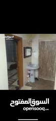  8 للبيع    مجمع تجاري.   ثلاث مخازن + شقق عدد ثنين   بدخل شهري