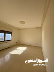  14 شقه ارضيه بخلدا للبيع