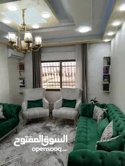  4 شقة مطلة جداً، في موقع مميز، قرب مسجد الحسين بن طلال، أبو عليا، طبربور.